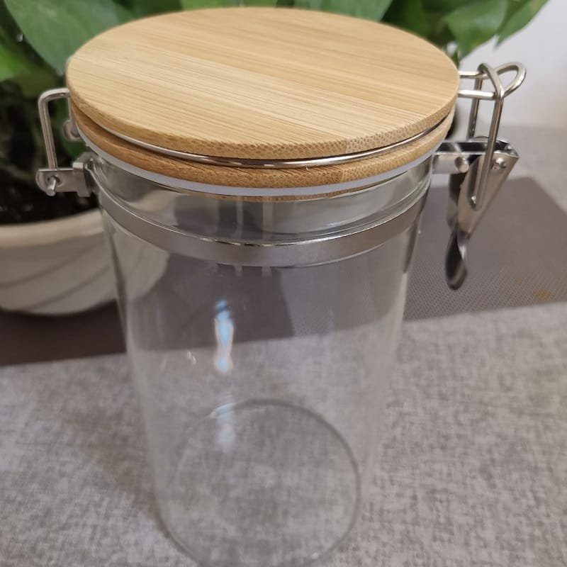 Bamboo universal jar lid with airtight silicone seal