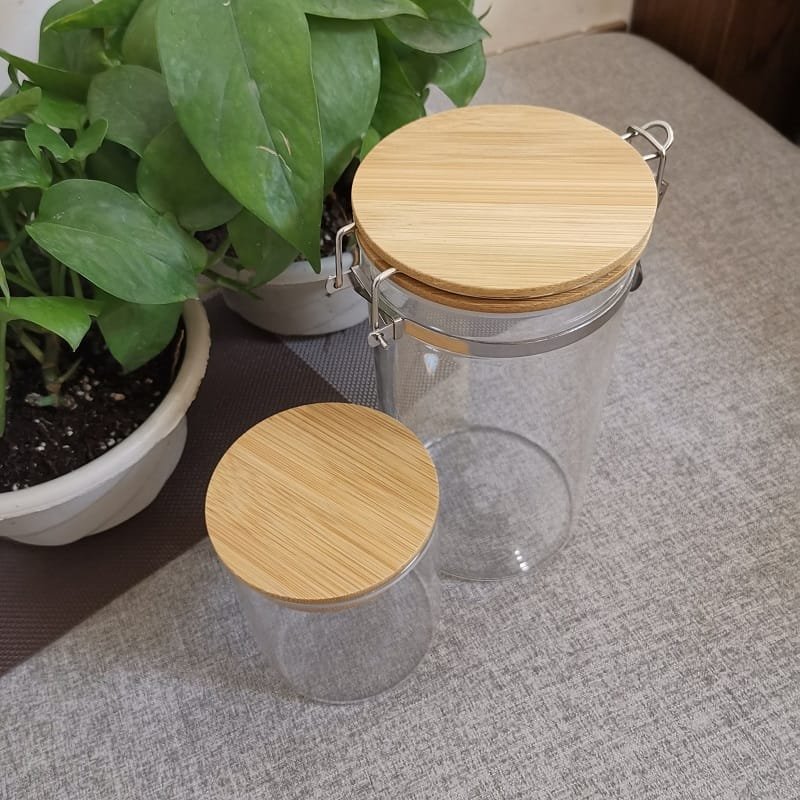 Bamboo universal jar lid with airtight silicone seal
